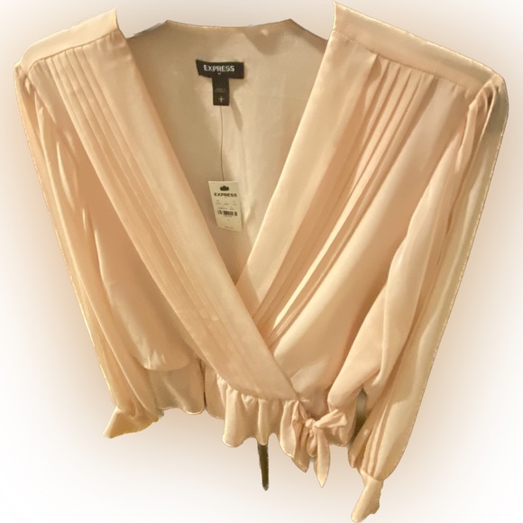 Express Blouse - Picture 1 of 4